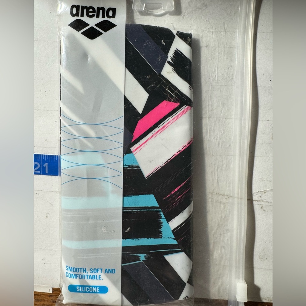 Arena Smooth, Soft & Comfortable Silicone Swim Cap Multicolor Freak Rose